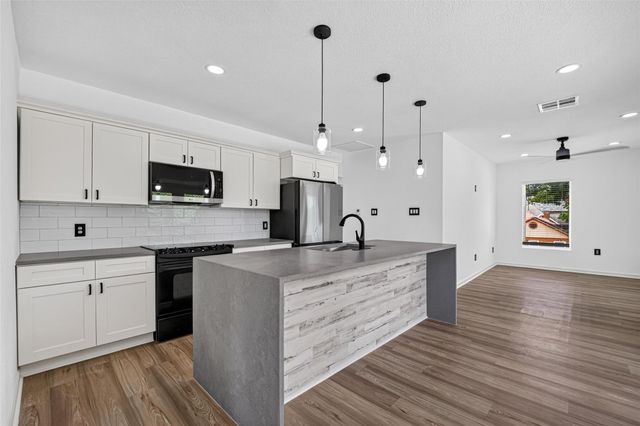 3701 Hutchins Street, Houston, TX 77004