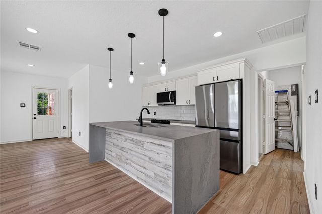 3701 Hutchins Street, Houston, TX 77004