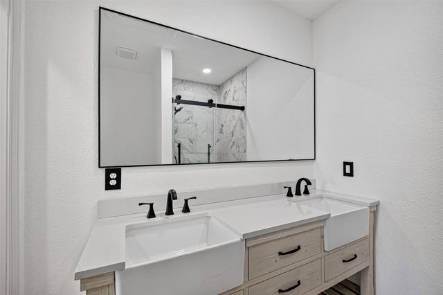 3701 Hutchins Street, Houston, TX 77004