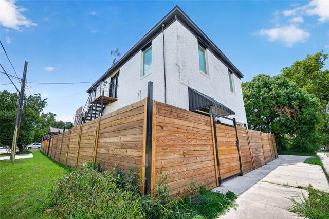 3701 Hutchins Street, Houston, TX 77004