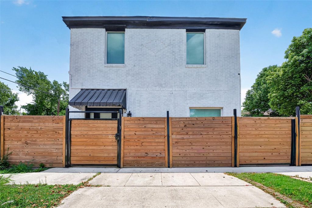 3701 Hutchins Street, Houston, TX 77004