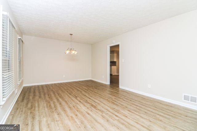 2992 Laura Lane, Lithia Springs, GA 30122