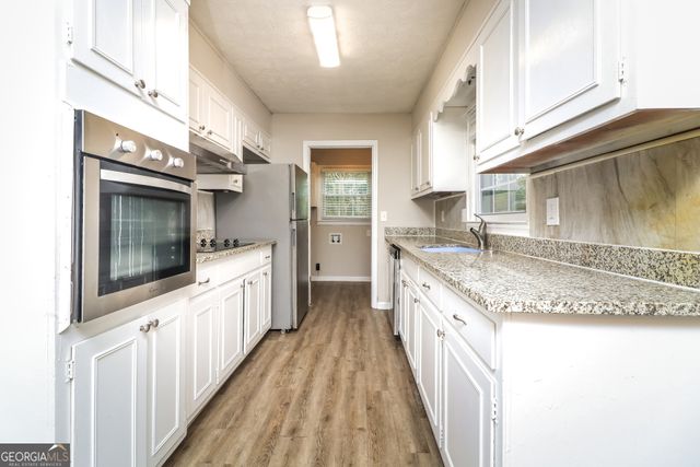 2992 Laura Lane, Lithia Springs, GA 30122