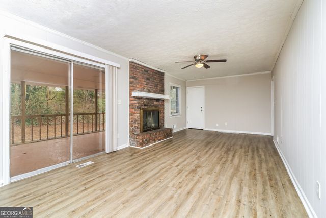 2992 Laura Lane, Lithia Springs, GA 30122