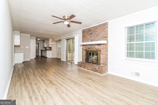 2992 Laura Lane, Lithia Springs, GA 30122