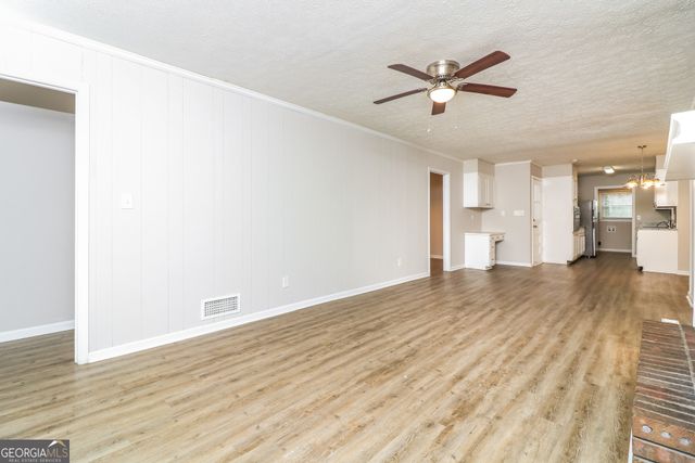 2992 Laura Lane, Lithia Springs, GA 30122