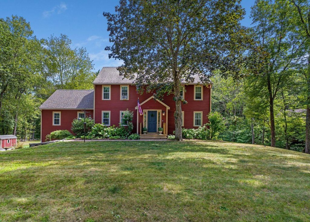 21 Lovell Road, Stratham, NH 03855