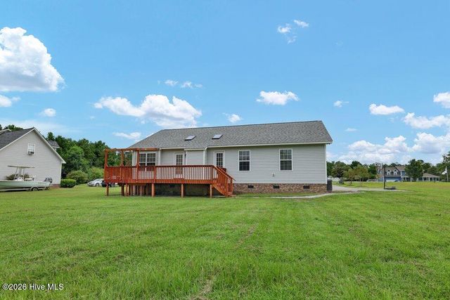 133 Derby Lane, Hampstead, NC 28443