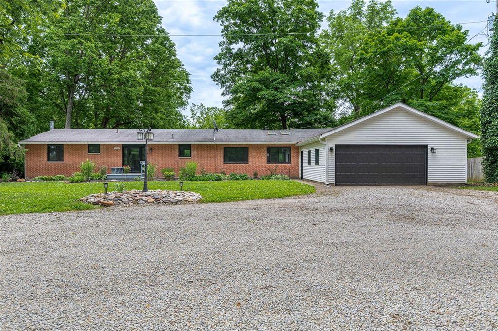 2735 Lower Bellbrook Road, Sugarcreek Twp, OH 45370