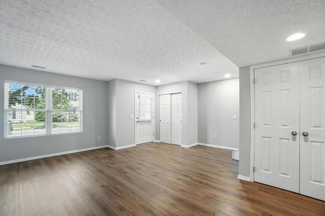 6001 Canyon Creek Drive, 303, Dublin, OH 43016