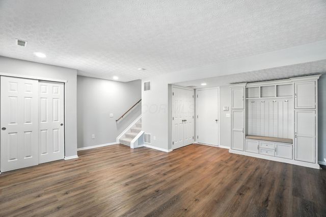 6001 Canyon Creek Drive, 303, Dublin, OH 43016