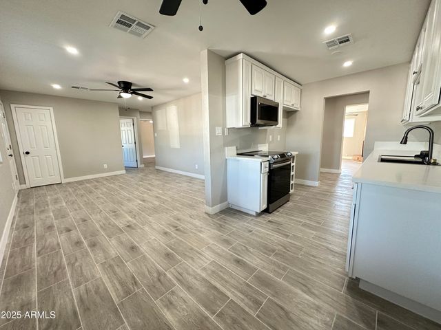 2315 E NANCY Lane, Phoenix, AZ 85042