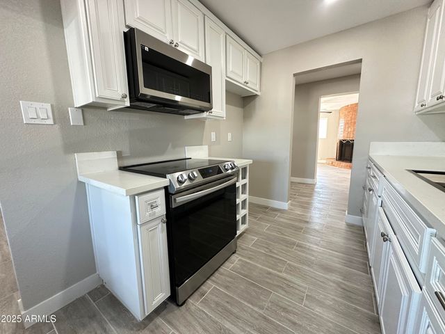 2315 E NANCY Lane, Phoenix, AZ 85042