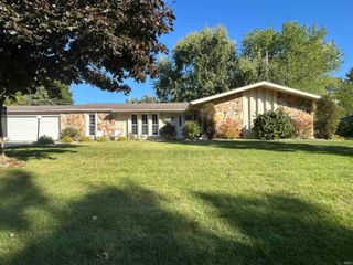 1105 Redding Lane, Angola, IN 46703