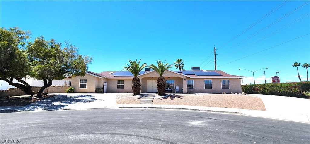 4119 Meadowglen Circle, Las Vegas, NV 89121 — exterior
