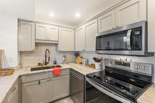 3051 S ATLANTIC AVENUE P020, Daytona Beach, FL 32118