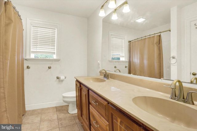 148 EDWARD DR, Millersburg, PA 17061