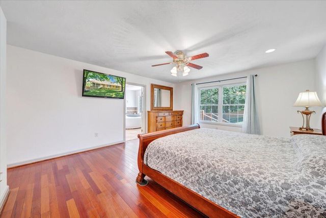 106 Diamond RD, Salem, VA 24153
