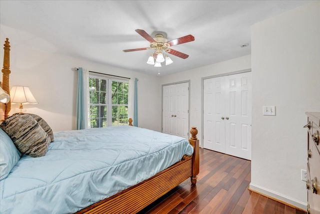 106 Diamond RD, Salem, VA 24153