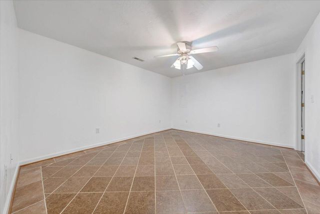 106 Diamond RD, Salem, VA 24153
