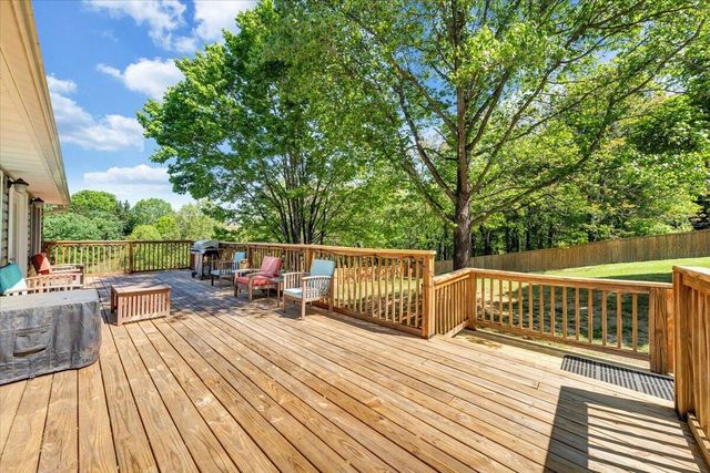 106 Diamond RD, Salem, VA 24153
