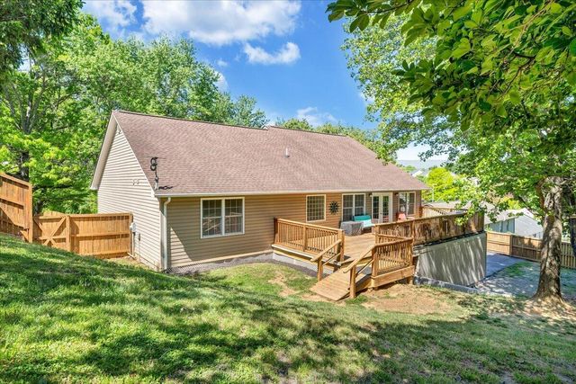 106 Diamond RD, Salem, VA 24153