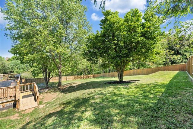 106 Diamond RD, Salem, VA 24153