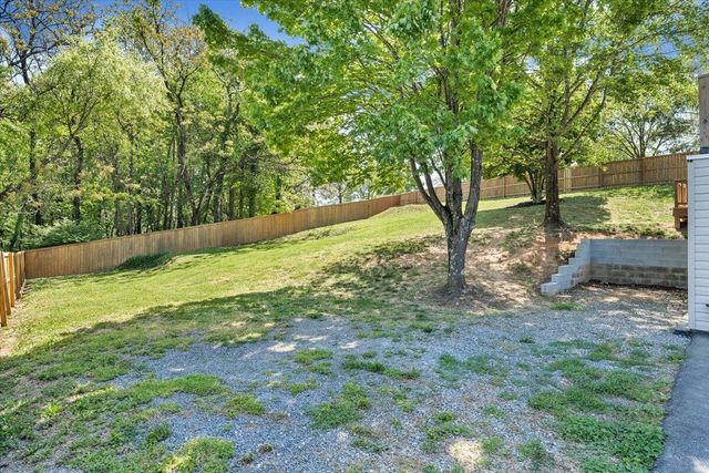 106 Diamond RD, Salem, VA 24153