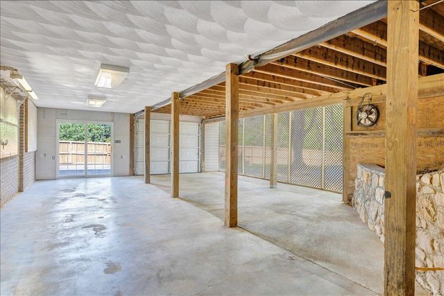 106 Diamond RD, Salem, VA 24153
