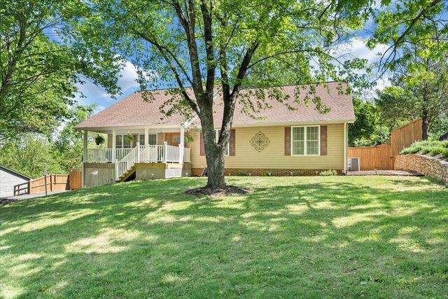 106 Diamond RD, Salem, VA 24153
