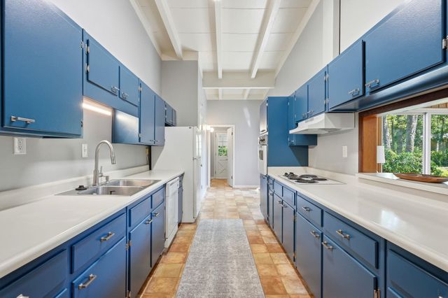 810 Middlebrooks Circle, Tallahassee, FL 32312