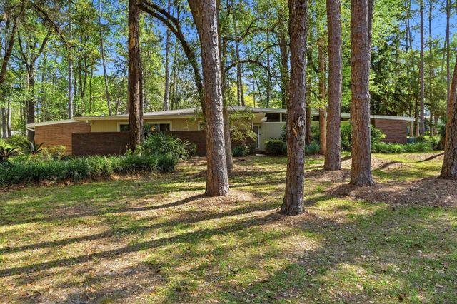 810 Middlebrooks Circle, Tallahassee, FL 32312