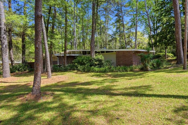 810 Middlebrooks Circle, Tallahassee, FL 32312