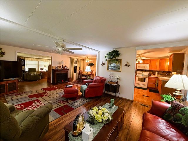 121 AZALEA TRAIL, Leesburg, FL 34748