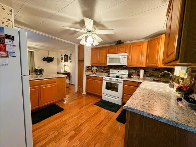 121 AZALEA TRAIL, Leesburg, FL 34748