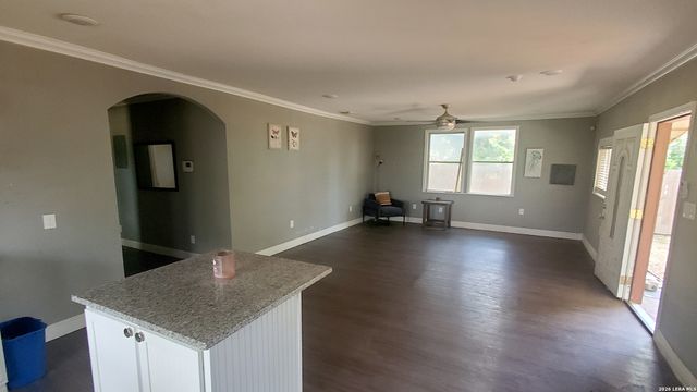 7402 Quintana, San Antonio, TX 78211