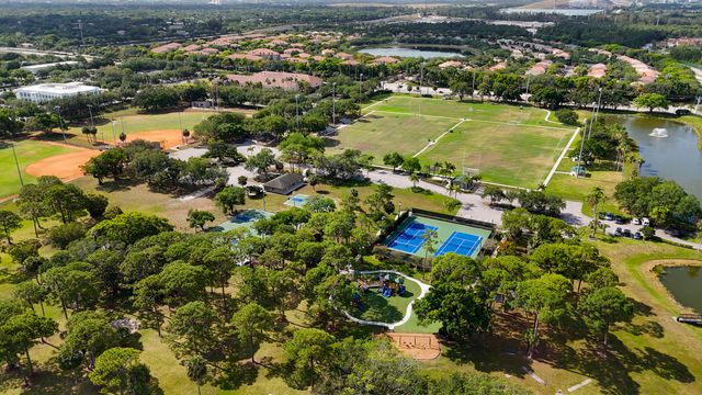 819 Windermere Way, Palm Beach Gardens, FL 33418