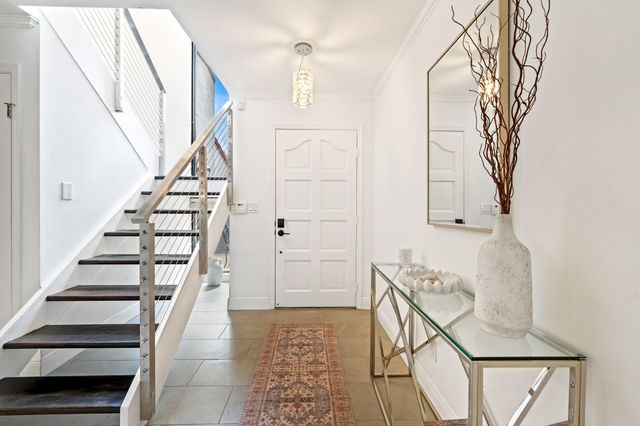 819 Windermere Way, Palm Beach Gardens, FL 33418