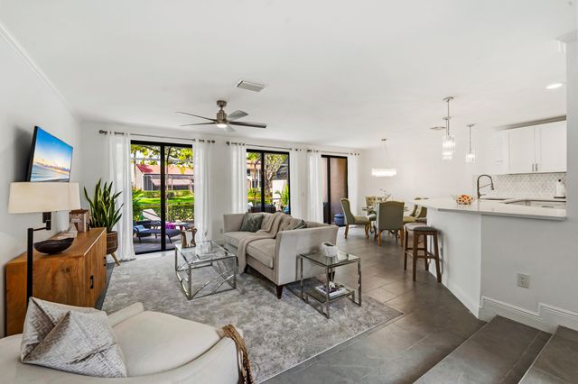 819 Windermere Way, Palm Beach Gardens, FL 33418