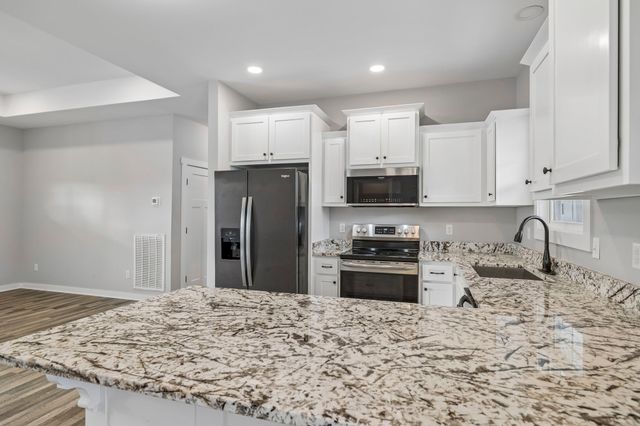 383 Old Coleytown Ln, Lafayette, TN 37083