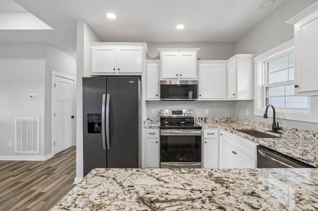 383 Old Coleytown Ln, Lafayette, TN 37083