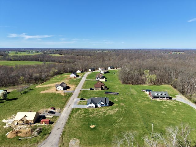 383 Old Coleytown Ln, Lafayette, TN 37083