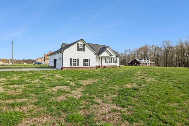 383 Old Coleytown Ln, Lafayette, TN 37083