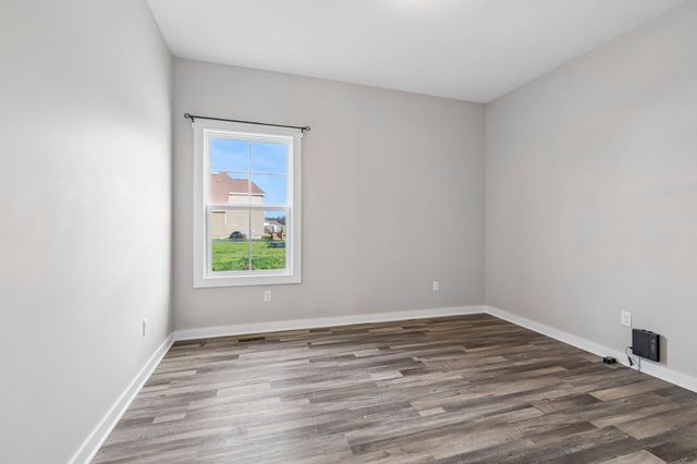 383 Old Coleytown Ln, Lafayette, TN 37083