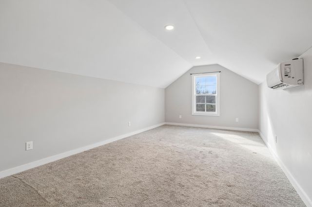 383 Old Coleytown Ln, Lafayette, TN 37083