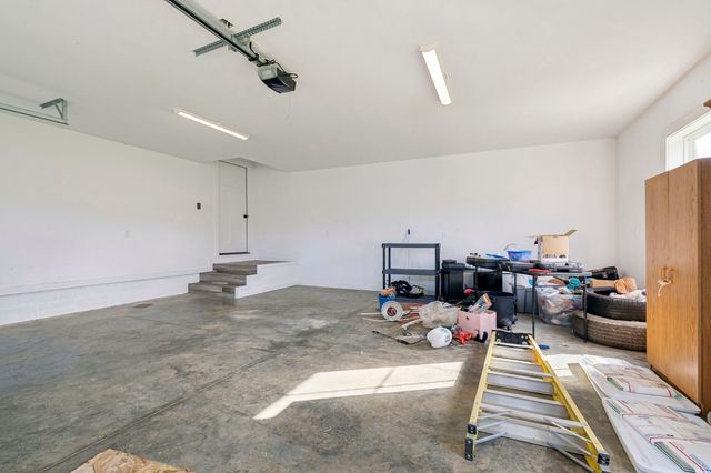 383 Old Coleytown Ln, Lafayette, TN 37083