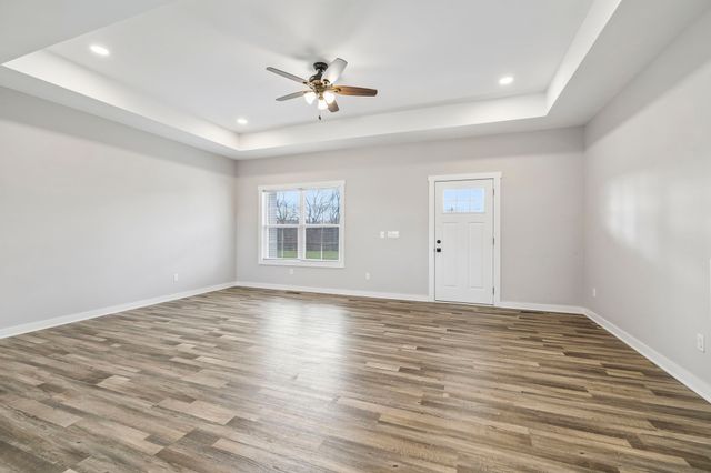 383 Old Coleytown Ln, Lafayette, TN 37083