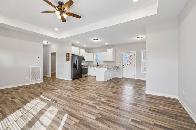 383 Old Coleytown Ln, Lafayette, TN 37083