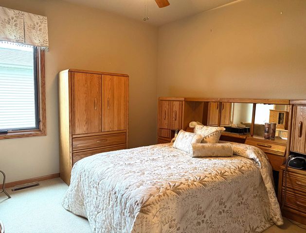 4767 Pine View Court, Bay City, MI 48706