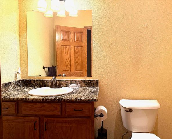 4767 Pine View Court, Bay City, MI 48706